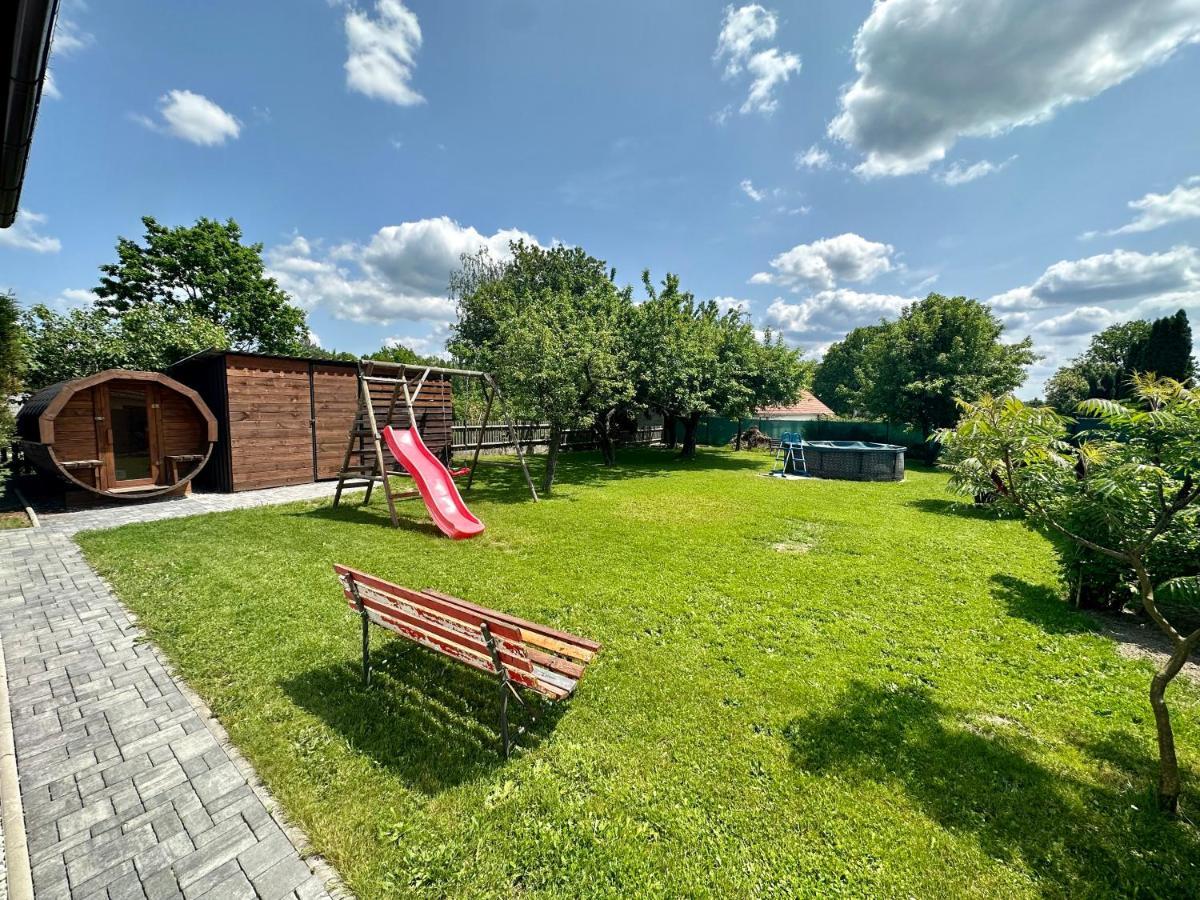 Вилла U Nas Na Chalupe Borovany  Экстерьер фото